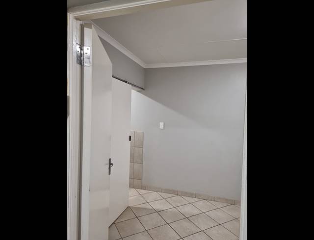 3 bed property to rent in CRYSTAL PARK
